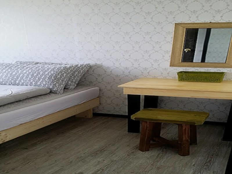 Jeju Airport Mira Guesthouse Екстер'єр фото